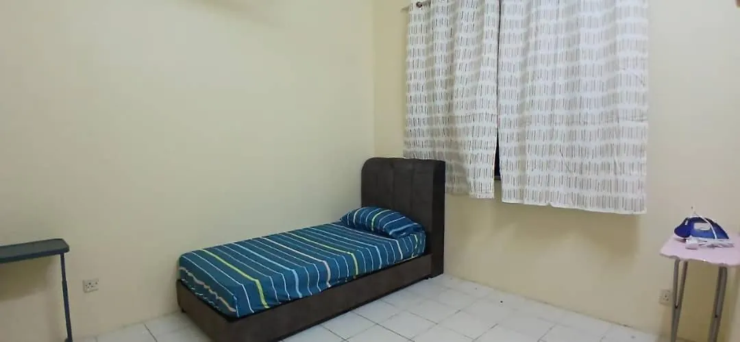 Holiday home Hanani Homestay Sepang